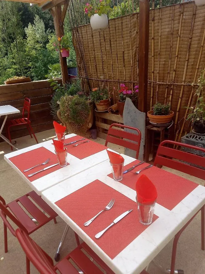 Auberge De Barnas 2*,